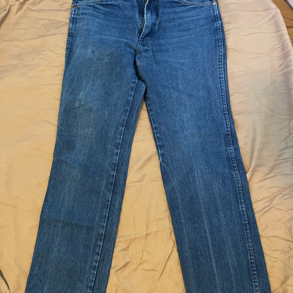 Wrangler Men's Classic Blue Bootcut Jeans - Picture 2 of 6